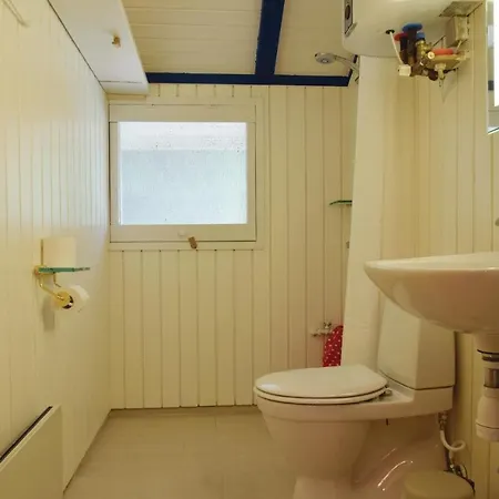Stunning In Rudkobing W/ 3 Bedrooms * Spodsbjerg